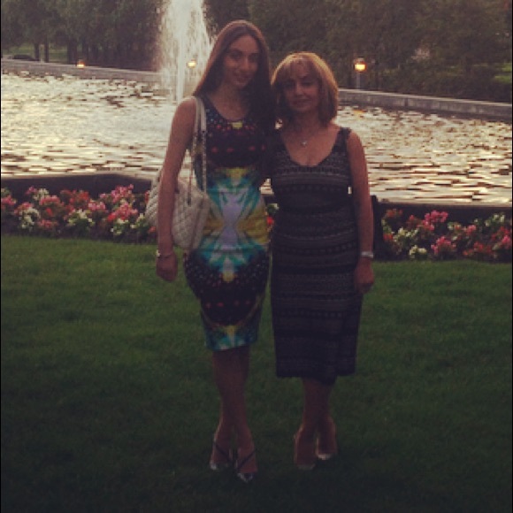 Dress - Picture 3 of 3